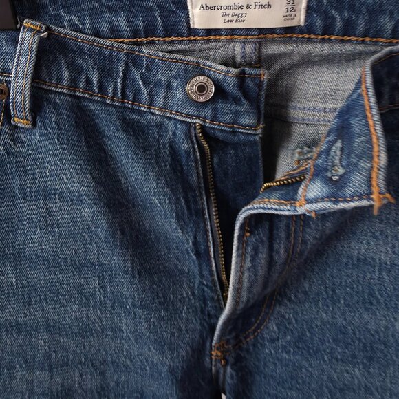 Abercrombie The Baggy Low Rise Jeans - Picture 4 of 4